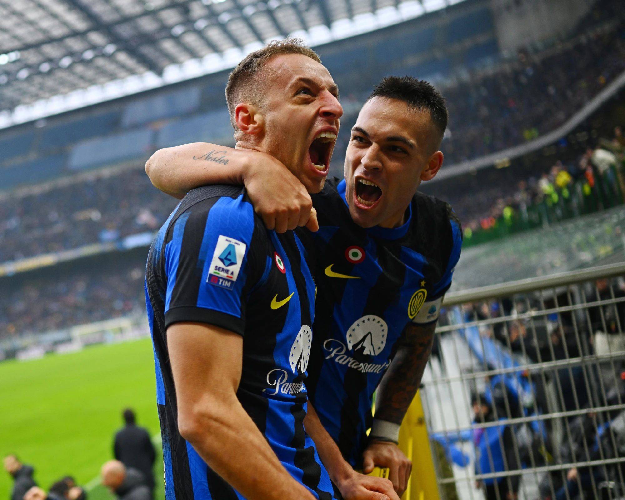 通过短传和 通过短传和