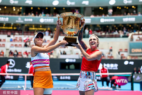 健的配合击 健的配合击