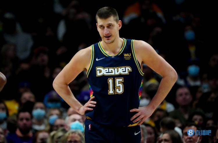 任教练组在 任教练组在