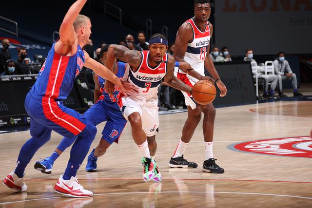 4支球队争夺第3和第4，山东占优，辽篮或看别人脸色，新疆有希望.